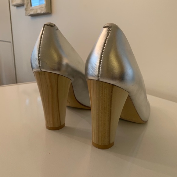 Kenneth Cole silver (leather) heels - Picture 7 of 8